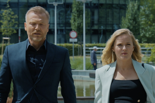 M jak miłość, odcinek 1691: Julia (Marta Chodorowska), Andrzej Budzyński (Krystian Wieczorek)