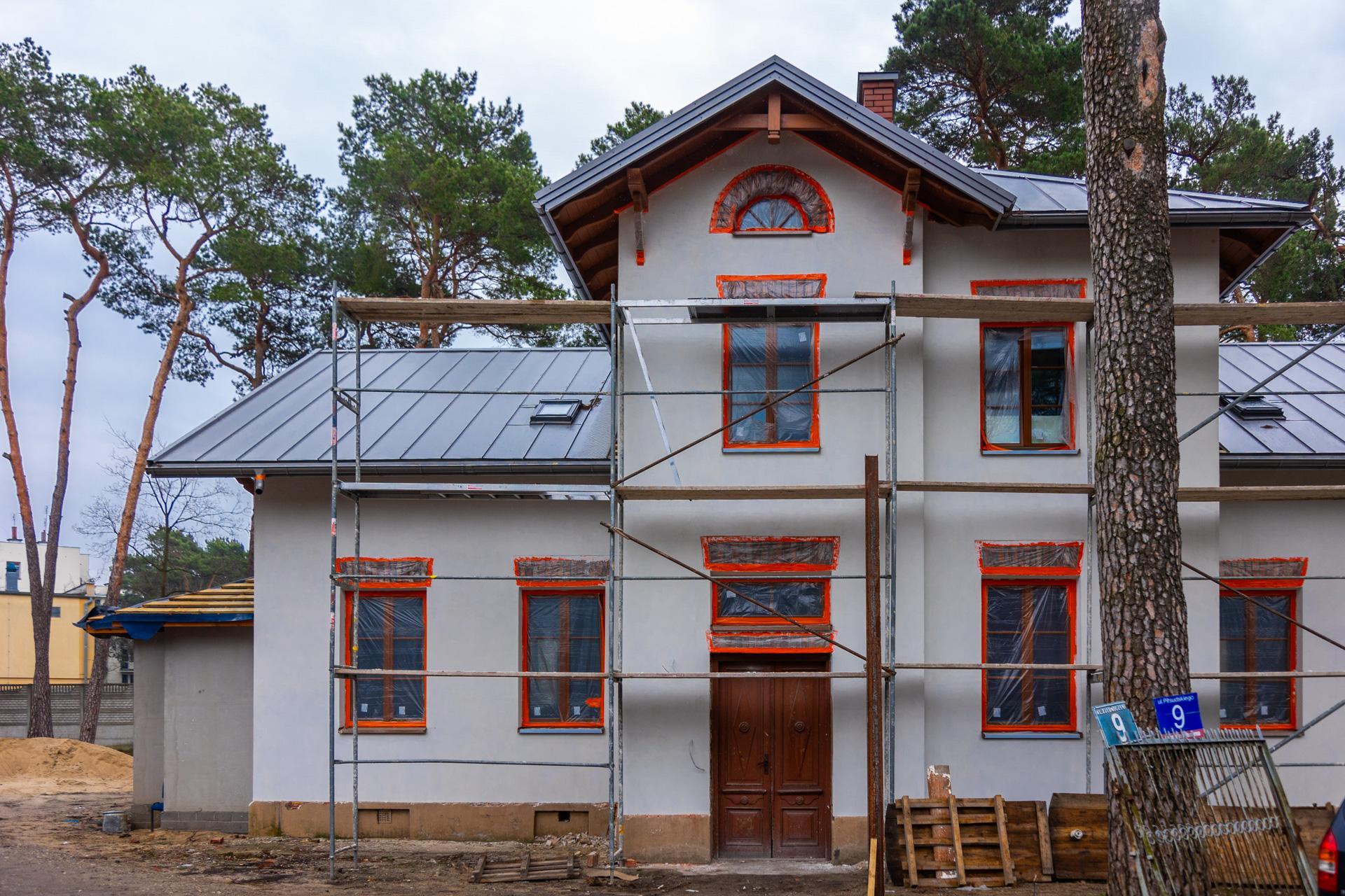 Konstancin-Jeziorna. Zabytkowe wille odzyskują dawny blask - zobacz wyremontowane rezydencje