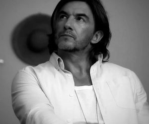 Gwiazdor Na dobre i na złe osierocił dwoje dzieci. Po jego śmierci żona walczyła o starszego syna. Poruszająca reakcja fanów