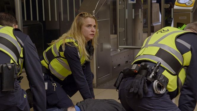 Kadry z serialu „Stacja Amsterdam”