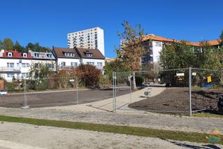 Park Nagórki - Jaroty. Prace przy budowie nowych dojść do zbiornika idą pełną parą [ZDJĘCIA]