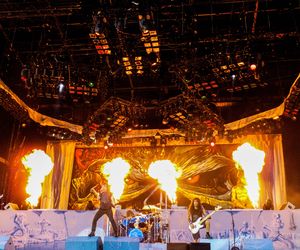 Iron Maiden rozgrzeje PGE Narodowy! Sprawdź zmiany w komunikacji miejskiej