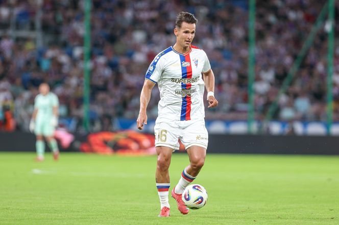 Górnik Zabrze - Termalica Nieciecza. Niesamowita atmosfera na Arenie Zabrze! Kibice Górnika dopingują swoją drużynę