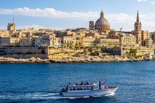 Dokąd na sierpniówkę? Skyscanner prezentuje hity podróżnicze Polaków!