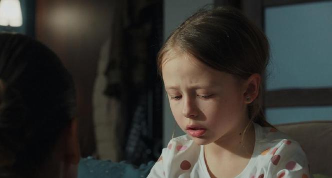 M jak miłość odcinek 1735 po wakacjach. Magda (Anna Mucha), Nadia (Mira Fareniuk)