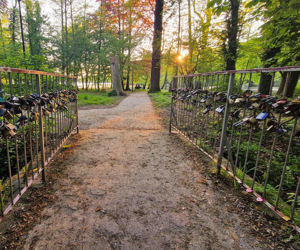 To jedno z najbardziej romantycznych miejsc w Polsce na weekend dla kobiet po 50-tce. Swoją wielką miłość przeżywała tu Michalina Wisłocka