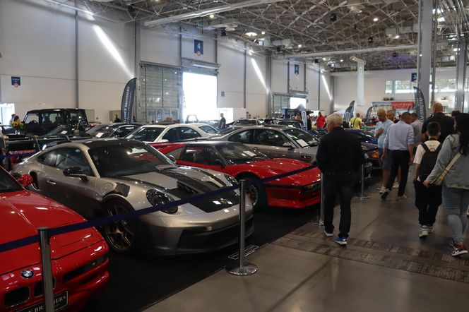 Retro Motor Show rozpoczęte! Wyjątkowe samochody na MTP!