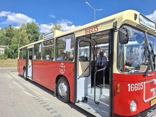 II Zlot Zabytkowych Autobusów w Starachowicach
