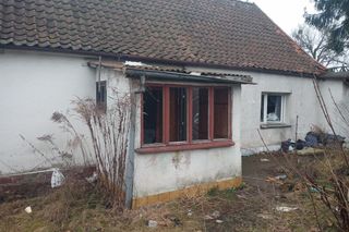 Opuszczony dom na Jarotach. Miejsce sieje postrach wśród mieszkańców