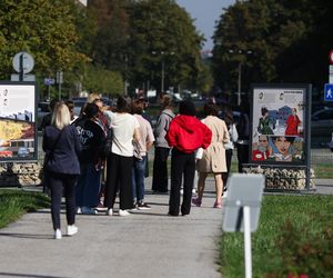 Historia Nowej Huty w komiksie. Otwarcie wystawy na placu Centralnym