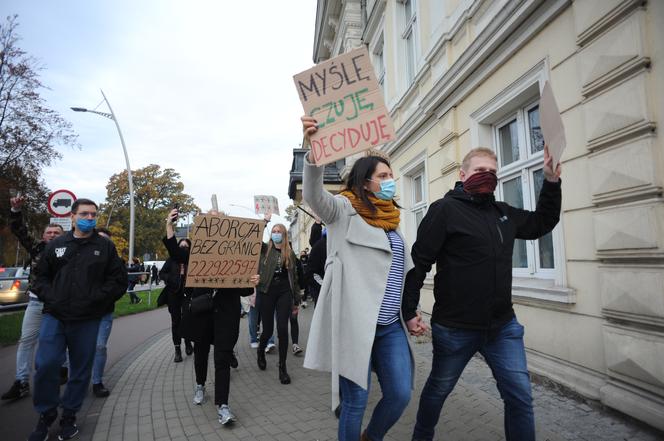 Koszalin: Protest kobiet na ulicach miasta