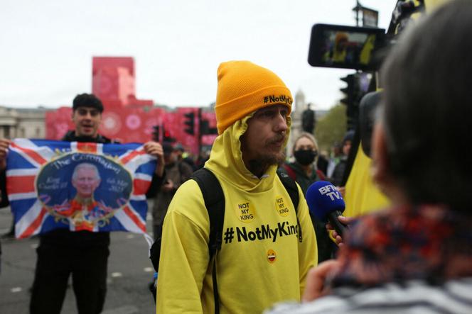 Koronacja Karola III. Protesty przeciwko królowi w Londynie  