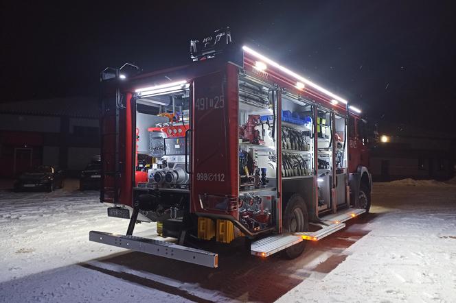 Ponad milion kosztował nowy wóz starachowickich strażaków