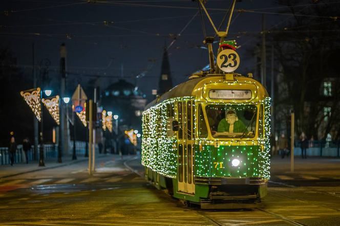 Świąteczny tramwaj jeździł ulicami Poznania