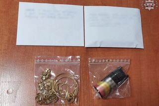 Z gazem pieprzowym włamał się do domu w Tychach. Policja: Schował się w krzakach