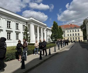 Upamiętnienie brutalnie zaatakowanej pracowniczki UW (8.05.2025)