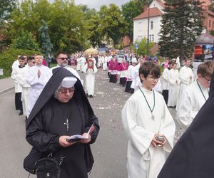 Boże Ciało 2025. Tysiące osób uczestniczyło w olsztyńskich procesjach