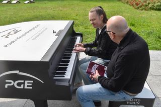 Fortepian przed Urzędem Miasta to prawdziwy hit!