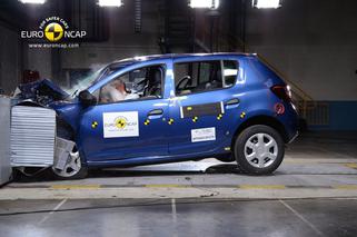 Dacia z wyższym poziomem bezpieczeństwa! CRASH TEST Dacii Sandero na 4 gwiazdki - WIDEO