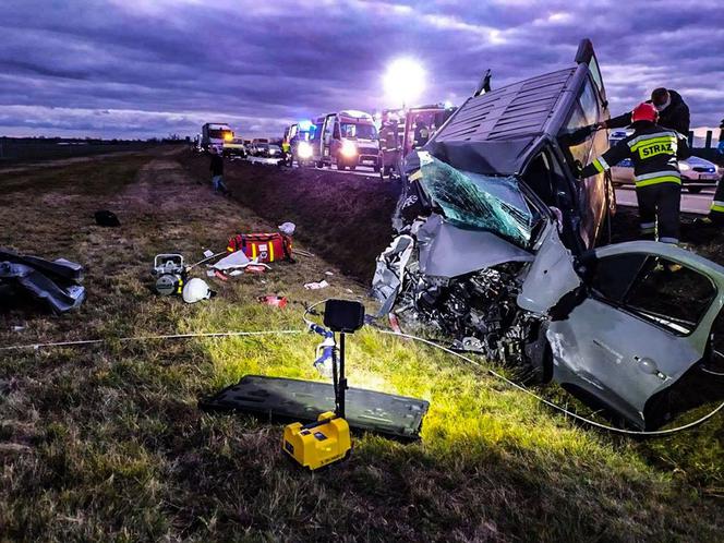 Wypadek busa na autostradzie A4 w okolicy Jawora