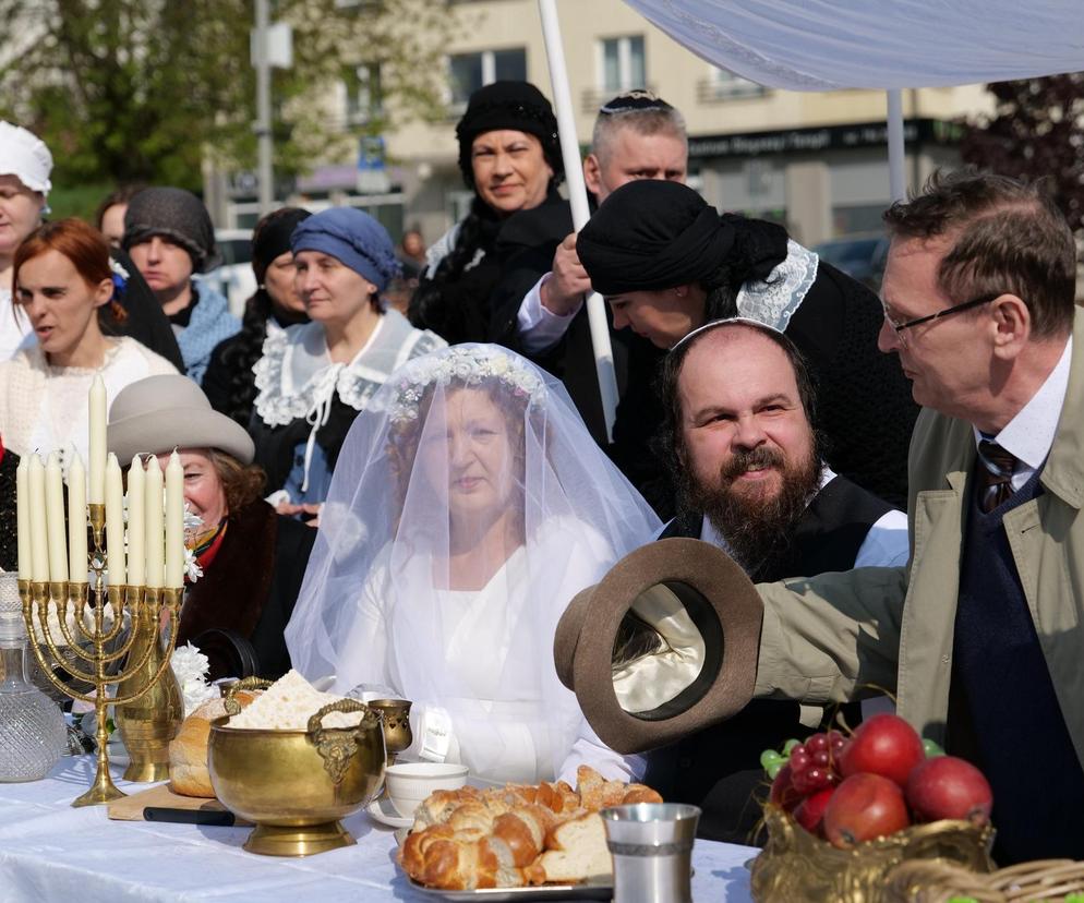 Starachowice: Wierzbnickie Meżaliany, akt II. Zaślubiny i wesele