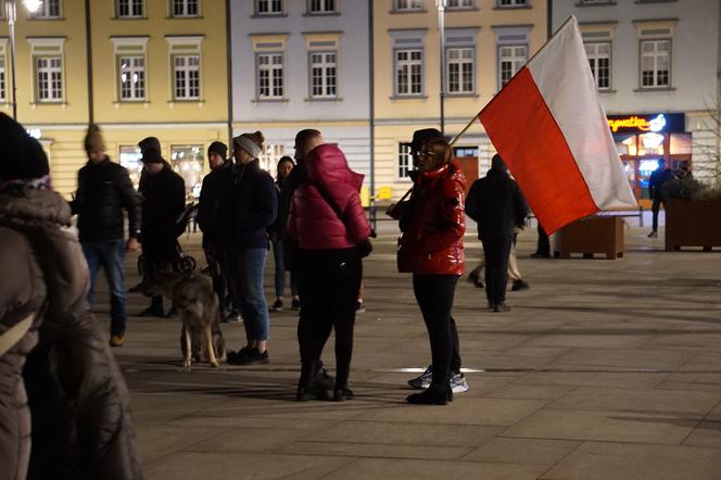 Wojna na Ukrainie. Bydgoszczanie protestowali przeciwko rosyjskiej agresji [ZDJĘCIA]