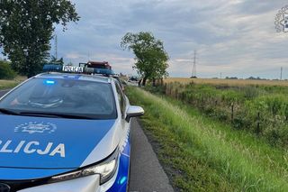 Pyskowice. Nie żyje młody kierowca. Z opla niewiele zostało, wskazówka na liczniku zatrzymała się na 160 km/h