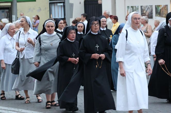 76. rocznica Cudu Lubelskiego. Procesja różańcowa w centrum Lublina