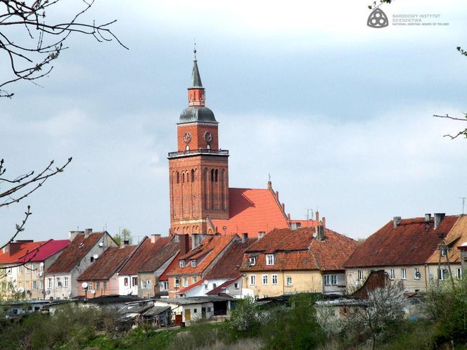 Nietypowe miasto w woj. warmińsko-mazurskim. Mieszka w nim mniej osób niż na wielu wsiach