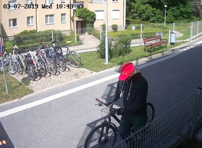 Poszukiwany złodziej rowerów z Gdyni! [ZDJĘCIA]