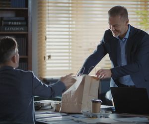 M jak miłość, odcinek 1855: Kamil (Marcin Bosak), Andrzej Budzyński (Krystian Wieczorek)