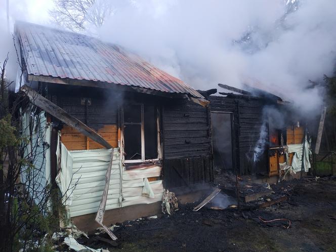 Potworny pożar domu w Majdanie. Dwie osoby nie żyją