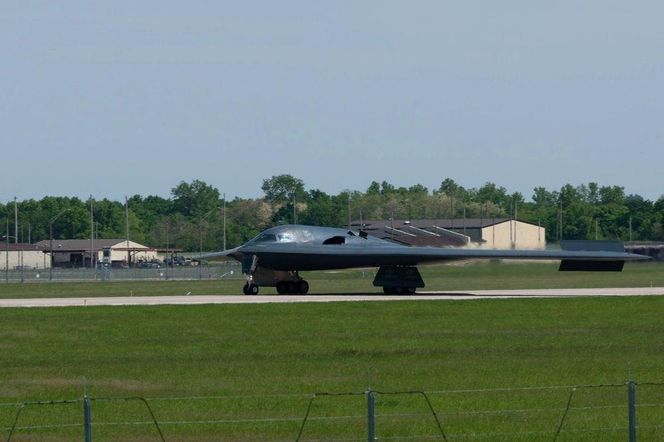 Bombowiec B-2