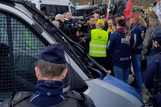  Policja pilnuje torów przed protestującymi 