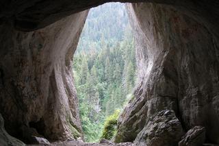 Najbardziej instagramowe miejsce w Tatrach. W tym górskim oknie turyści robią najlepiękniejsze zdjęcia
