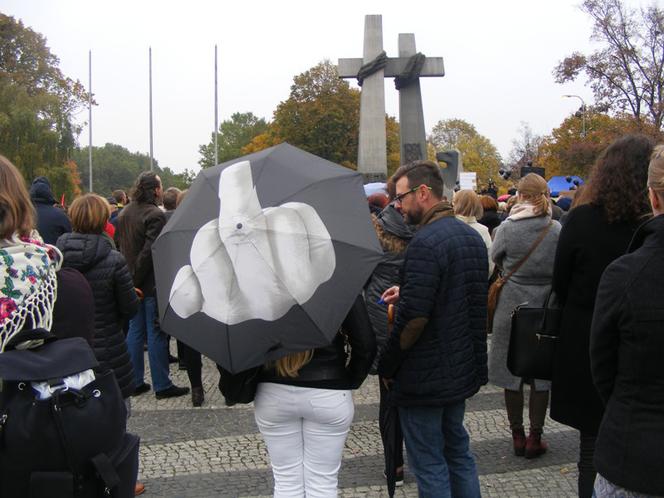 Czarny i biały protest w Poznaniu