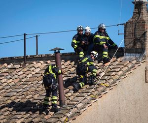 Przygotowania do konklawe 2025 w Kaplicy Sykstyńskiej