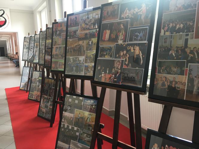 Wystawa fotografii z okazji 30 - lecia istnienia Baczyńskiego