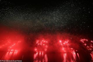Pokaz fajerwerków na Bulwarach Wiślanych z okazji 100 Rocznicy Odzyskania Niepodległości