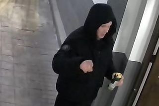 Rozbój w Katowicach. Policja publikuje zdjęcia i prosi o pomoc