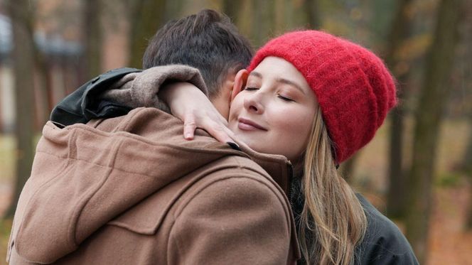 Barwy szczęścia odc. 3173. Sofia (Valeria Gouliaeva), John ( Jan Pyrek) 