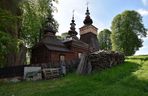To jedna z najmniejszych małopolskich wsi. Kiedyś król Polski podarował ją biskupowi z Krakowa 