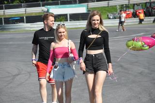 Piękne kobiety na Auto Moto Fieście 2023 na Torze Kielce