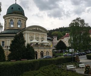 Najpiękniejszy basen w Polsce. Kąpiel pod kopułą jak z bajki na Dolnym Śląsku