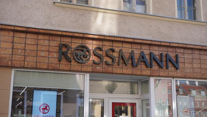 Rossmann na Starym Mieście w Olsztynie zamknięty. Dlaczego? [ZDJĘCIA]