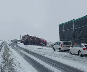 Poważny wypadek na S52 w Cieszynie