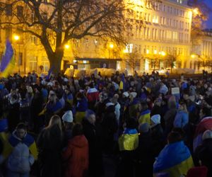 Manifestacja w trzecią rocznicę wybuchu wojny w Ukrainie