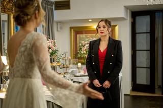 Na Wspólnej odc. 3771: Kasia (Julia Chatys), Aneta (Dorota Krempa)