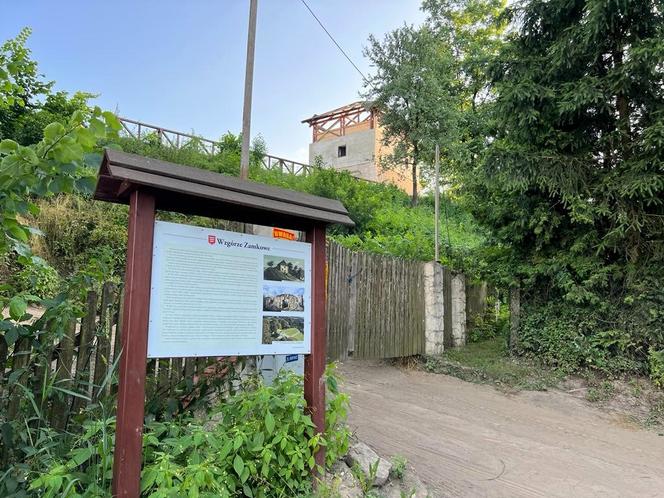Wzgórze zamkowe w Szczebrzeszynie. Budowa wieży widokowej