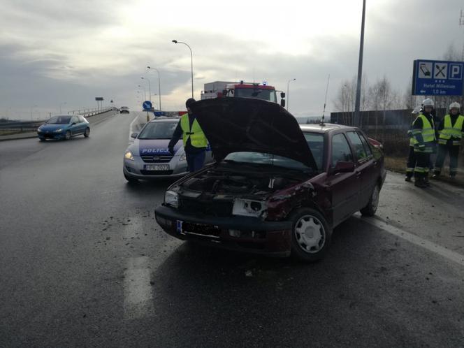 Zderzenie dwóch osobówek w Żyrakowie! 47-latek trafił do szpitala [ZDJĘCIA] 